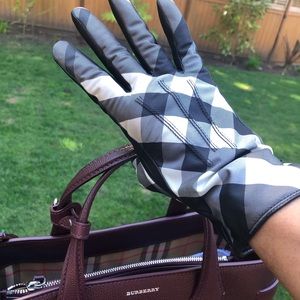 Burberry Gloves